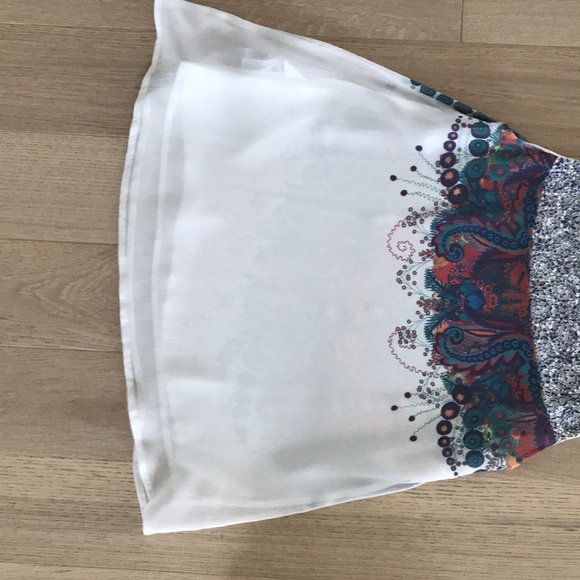 Cute blouse - Picture 4 of 9